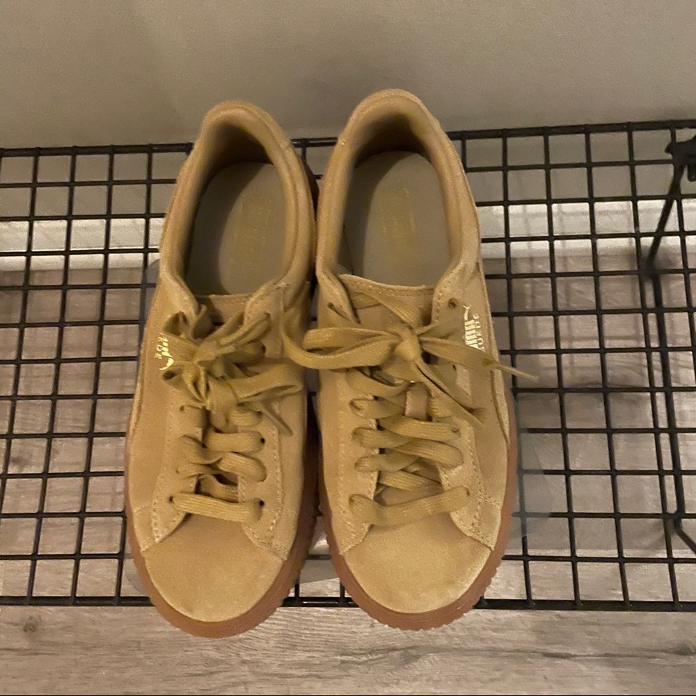 PUMA SUEDE PLATFORM Sneakers